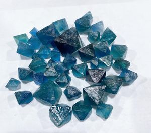 Artes e artesanato Crystal 100 GLOT Blue Natural Fluorite Octahedron Cube5746756