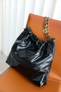 Handbag da marca feminina 10A bolsa de alta qualidade de alta qualidade Bolsa de 35 cm de couro de couro com patente de couro com saco de ombro com saco de lixo crossbody