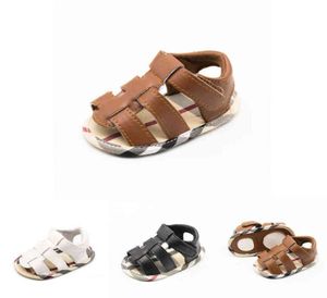 Född babyskor Summer Neonatal Semiplastic Sole Toddler Infant Girl Shoes Baotou Breattable Spädbarn First Walker6897829