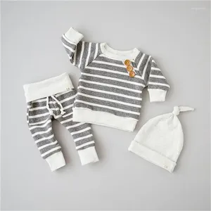 Наборы одежды 0-18 месяцев Baby Boys 3pcs одежда набор широко полосатые длинные ремни для рисования эластичная полоса брюки шапочка для младенца
