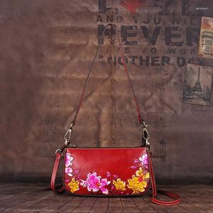 Bolsas noturnas 2024 Mulheres feitas artesanais Mulheres Mensageiras para senhoras Bolsas de couro de vaca Saco de mulher floral saco principal femme Main Femme