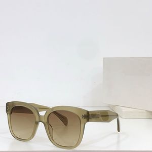 Modedesigner designade män och kvinnors solglasögon med kedja CL4S002 fullstruktur Ultra Bra UV400 retro full ram solglasögon med glasögonfodral
