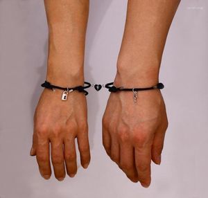 Charm armband 2st par nyckellås handgjorda justerbara magnetiska långdistans älskare relation vän kvinnor armband gåvor8551403