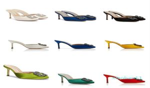 Летние сандалии дизайнерские брендные насосные туфли Sandal Ivory Satine Pearl Buckle Tumps 35-43 EU Свадебная вечеринка с Box5378214