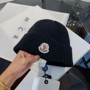 Fashion designer MONCLeiR high-quality autumn and winter new knitted wool hat luxury knitted hat official website version 1:1 craftsmanship
