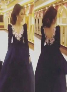 Simple Saudiarabien 2016 Navy Blue Prom Dresses Puffy ärmar Low V Back 3D Flowers V Neck Party Gowns3475310