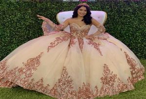 Rose Gold Blaskly Quinceanera Prom Sukienki 2020 Modern Sweetheart Lace Applique Cearsing Sukin