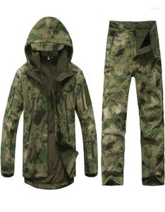 MEN039S Jacken Tad Gear Tactical Softshell Camouflage Jacket Set Männer Armee Windbreaker wasserdichte Jagd Kleidung Camo Military5548657