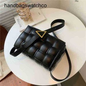 Bolsa Crossbody Cassetes Bottegvenets Bolsas de ombro de sentimentos Feminino Moda de verão feminino Tecido Piow wa tem logotipo xdiy