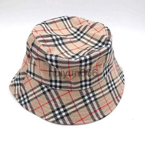 Chapéus de balde de aba largo de designer Fischans Hat Hat Womens Listrado e Estilos de Verão Bacia Folicada Hat Sombra e Proteção Sol para passeios podem ser usados ​​em ambos