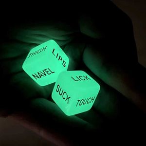 LED Toys Luminous Love Dice Toy Adult Couple Game Party Night Glow Sexy Dice Anniversary Gift for Boyfriend and Girlfriend S2452011