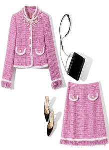 2022秋のピンクの格子縞の2ピースドレスセット長い丸いネックツイードシングルブレストコートハイウエストタッセルショートスカートスーツ5367342