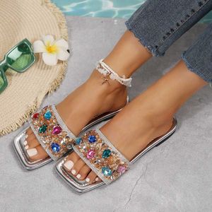 Slippers prata slide brilhante slide feminina salto de verão de cor com tudo de shalshals sandals de shinização de sapatos planos tamanhos 43 j240520