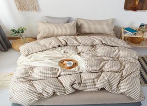 Klassiska sängkläder sätter täcke täcke täcke lakan kudde fall rutnät sängkläder solid brun gitter 200x230 cm i full storlek hem textil7048561