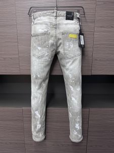 2024 New Men Jeans Hole Loch hellblau dunkelgrau Italien Brand Man Long Hosen Hosen Streetwear Denim Dünny Slim gerade Biker Jean für Dop-Qualität 28-38 Größe DS D99170