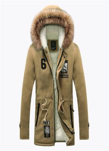 Intero inverno 2016 Nuovo stile Warm Men039 giacca parka con fila calda con pelliccia calda giacca di cotone lungo uomo comodo cotone hood1439870