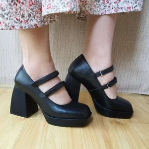REAL 2024 Lady Sheepskin Leather Lady Dress Shoes 8.5cm Chinky High Heel Platform Sandaler Square Toes gifta sig med Jane en linje Buckle Wedding PA B54