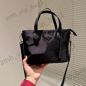 Luxury Bolsa Brand Triangle Nylon Designer Bag Tote bolsa Bolsa Pradbags Bags de ombro Sébulo Bolsa Crossbody Saco 781