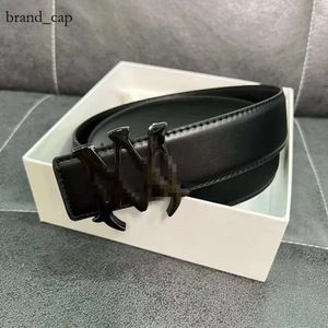 Z pudełkowym mężem Pasem dla Am Men Luksusowe amirii Paski biznesowe Modne Kobiety Ceinture Black Metal Amirirs Buckle AM2 84E3