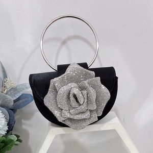 24 Ny fransk fairy väska samma blommapåse super mousserande rose diamant sadel väska enskild axel crossbody väska 240520
