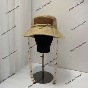 Hög version Designer Hat New Series Summer Ribbon Canvas Sunshade Hat Wide Brim Fisherman Star samma blå herr- och kvinnors stil