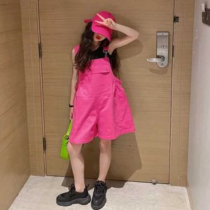 Jumpsuits Dzieci noszą letnią dziewczynę wisząca dżinsowe szorty cukierki dżinsy dziecięce ubrania kawaii swobodny luźne kombinezony dziecięce odzież Y24052077IDX