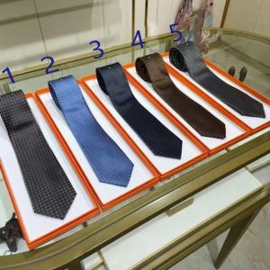 designerskie męskie więzi szyi krawat męskie luksusowe projektanci krawat cinturones diseo mjeres Ceintures design femmes ceinture de lukse top