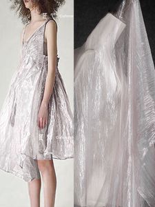 Vit nylon crepe kreativ genomskinlig garn plastplat dike kappa klänning kardigan plagg designer tyg