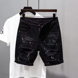 Shorts di denim estivo per uomini Black Versatile Versatile lavabile slim fit a cinque punti pantaloni centrali maschili shorts 240516
