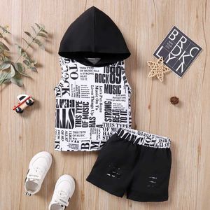 Kläderuppsättningar 0-3 år nyfödd herr ärmlös hoodie topp+shorts förskola herrar sommar mode sport set cool street stil 2-stycken set j240518