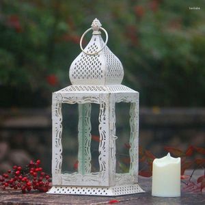 Candele White Hollow House Candlestick European Style European Courtyard Courtyard Garden Ironwork Luci a vento