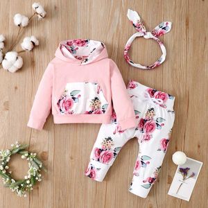 Zestawy odzieży 0-24 miesięcy nowonarodzonej dziewczynki kwiatowe ubrania Zestaw z kapturem Top + spodni + opaska na głowę 3PCS Zima Zima Toddler Girl Outfit Y2405208pas