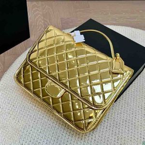 Flap Women Designer Backpack Paintetto in pelle Diamond reticolare borse di lusso per la borsa vintage a tracota a tracolla emblema oro emblema shopping shopping card card hoter 31cm