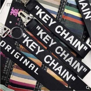 Keychains Lanyards Men and Women Key Chain Off Leather Keychain Plated Metal Buckle Decorative Keychain302o 779c