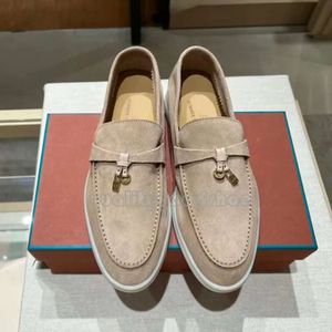 Loropiano Men Dress Shoes LP Loafers女性デザイナーサマーウォークフラットミュールキャトルベートタッセルビジネススエードモカシン高品質のカジュアルシューズ025 442