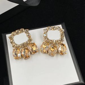 Brincos de designers Brincos de charme de ouro para feminino Brincho de formato de formato de formato de diamante