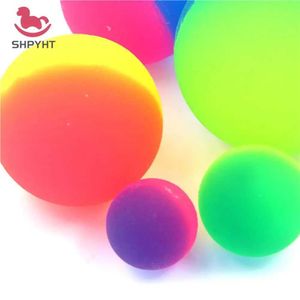 Giocattoli a led 1 pezzo di 424555 mm per bambini luminosi giocattolo color palla color ragazzo rimbalzante in gomma in gomma gioco sportivo gioco elastico palla rimbalzante all'aperto