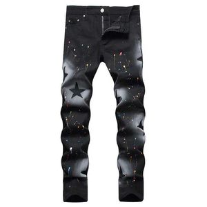 Męskie spodnie 2023 SPRNEW MENS Fashion Black Dżinsy Spray Paintslim Prosty dżinsy Wysokiej jakości Jean Homme Male Denim Pants J240510