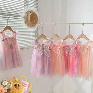 Sukienki dla dziewczynki Summer Sumping Princess Sukienka Dziecięce Mesh koronka słodka tęczowa sukienka bez rękawów 3d Angel Wings Fairy Dress Childrens Ubranie D240520