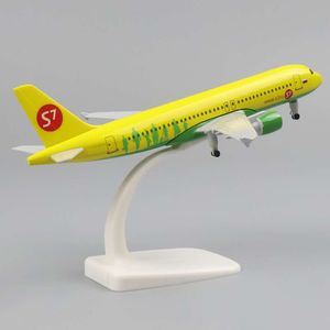 Metallflugzeugmodell 20 cm 1: 400 Siberian A320 Aviation Replica Legierung Material mit Fahrgefangen Kinderspielzeug Geburtstagsgeschenk