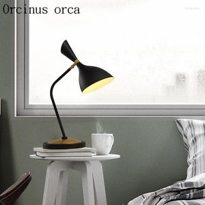 Tischlampen Amerikanische Retro -Kristallschisch -Lampe Wohnzimmer Nacht moderne einfache und kreative dekorative