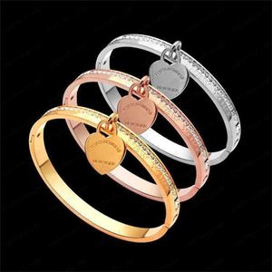 Wholesale Luxury Bangle Single Row Diamond Gold Designer Monogram Heart Bracelet with Diamonds 18k Plated 925 Stainless Steel Wedding Lover Gift