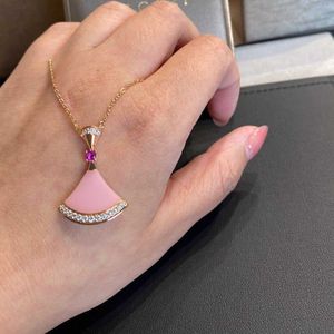 Buu Netlaces Nadiant Design Necklace 925 Sterling Silver Necklace for Women Light Luxury و Fanshaped White مع صندوق هدايا أصلي