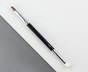 Makeup Brushes T301 Concealer Precision Eye Nose Sponge Smudge Blending Beauty Brush5762483