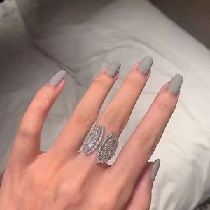 Ring Trend Wedding Engagement Schmuck MICRO Setting Zirkonstein Schmuck Kubikzirkonia Öffnungsringe für Frauen 240509