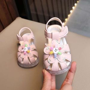 Girls Cute Sandals 2024 New Kids Beach with Colorful Expression Flowers Baby Sweet First Walking Shoes for Summer Vacation