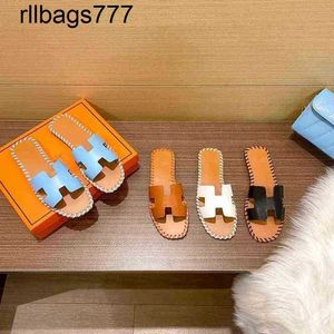 Designer Oran Top Slipper Fashion Family Versi