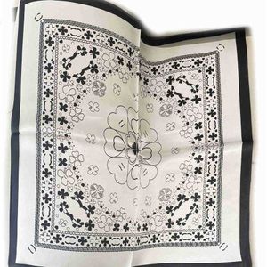 Highend Brand Silk Square Scarf Fashion Animal Seasons Girl Shawl Exquisite Symmetrical Letter Design Lovers Gift New Style Counter Pannband Tillbehör 53x