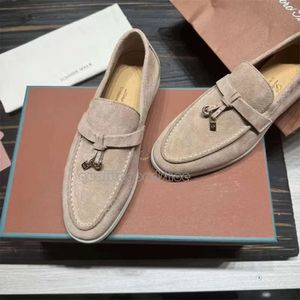 Loropiano Men Sapatos de vestido LP Mocassins femininos Designer Summer Walk Mula Flat Cattle Veet Tassels Business Suede Mocassins Shoe casual de alta qualidade 025 632