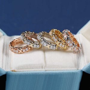 Tasarımcı Marka Gelişmiş Cross Ring Womens çok yönlü elmas seti zirkon x şekilli çift mücevher